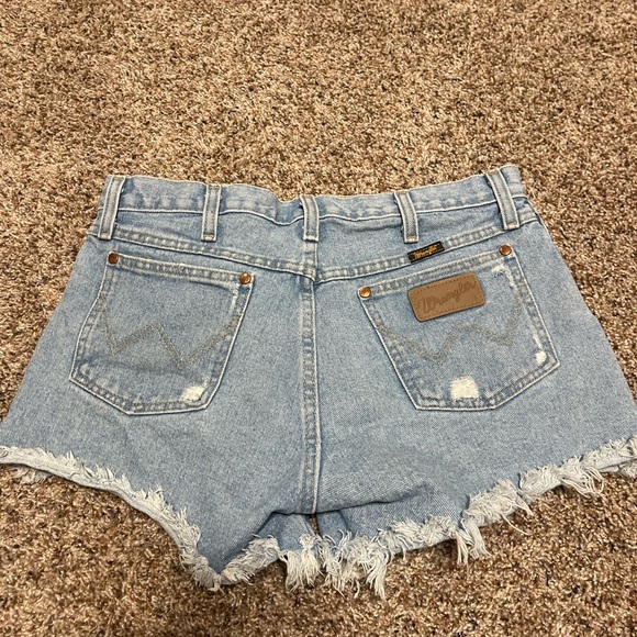 Womens Wrangler Denim Shorts - Picture 2 of 2